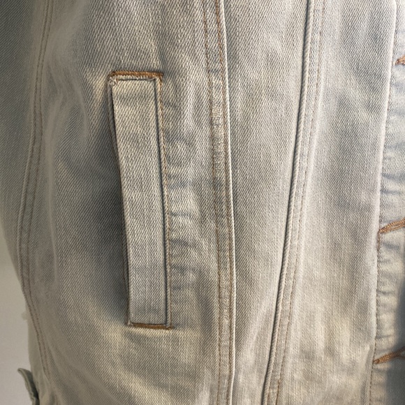 Highway Jeans Brand Medium Light-wash Button Down Denim Jacket w/ Four Pockets - Picture 4 of 14